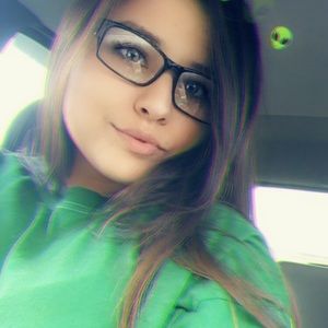 Meet your Posher, Jessica